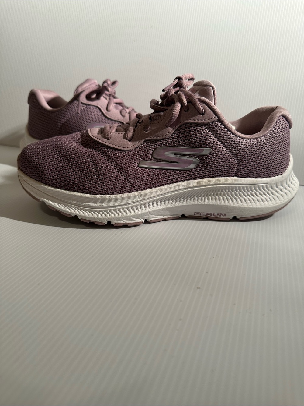 Skechers Women's Mauve Mesh Athletic Sneakers